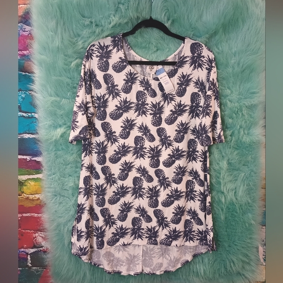 Agnes and Dora White and Blue High Low Pineapple Print T-shirt Size L - Picture 2 of 10